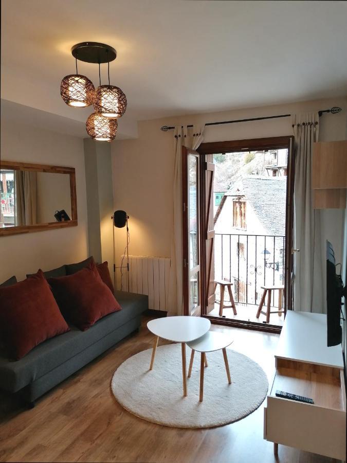 Apartamento Con Encanto En Sallent de Gállego Exteriör bild